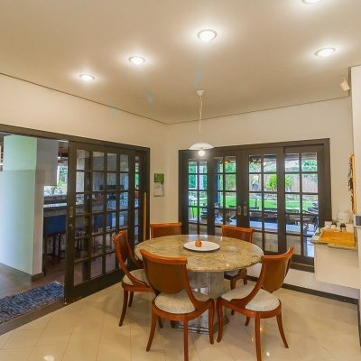 Casa Residencial com 585m², 6 quartos, 4 suítes, 8 garagens, no bairro João Paulo em Florianópolis