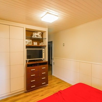 Casa Residencial com 585m², 6 quartos, 4 suítes, 8 garagens, no bairro João Paulo em Florianópolis