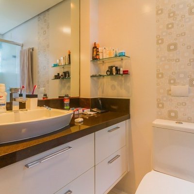 Casa Residencial com 585m², 6 quartos, 4 suítes, 8 garagens, no bairro João Paulo em Florianópolis