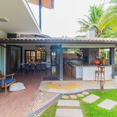 Casa Residencial com 585m², 6 quartos, 4 suítes, 8 garagens, no bairro João Paulo em Florianópolis