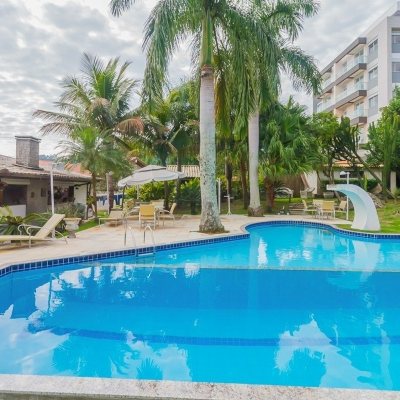 Casa Residencial com 585m², 6 quartos, 4 suítes, 8 garagens, no bairro João Paulo em Florianópolis