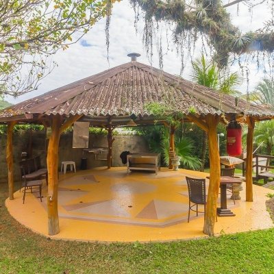 Casa Residencial com 585m², 6 quartos, 4 suítes, 8 garagens, no bairro João Paulo em Florianópolis