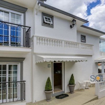 Pousada com 350m², 10 quartos, 10 suítes, no bairro Canasvieiras em Florianópolis