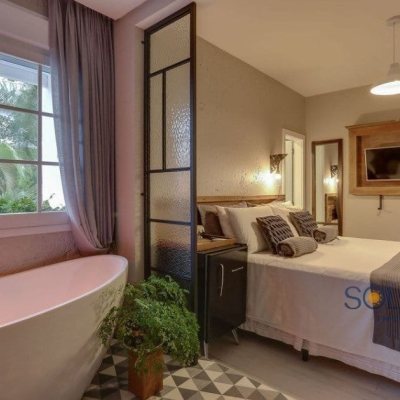 Pousada com 350m², 10 quartos, 10 suítes, no bairro Canasvieiras em Florianópolis