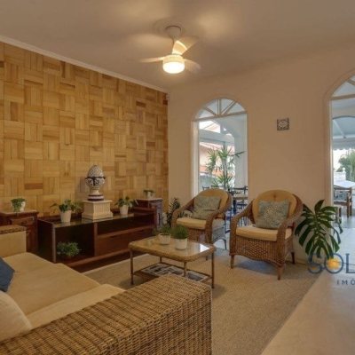 Pousada com 350m², 10 quartos, 10 suítes, no bairro Canasvieiras em Florianópolis