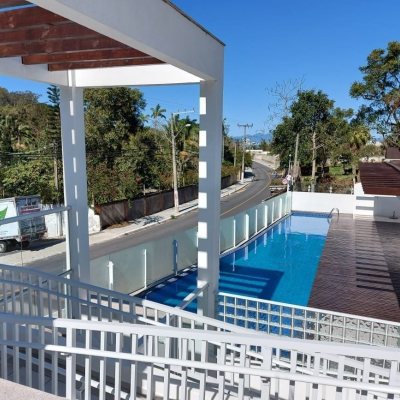 Casa em Condomínio com 149m², 3 quartos, 1 suíte, 2 garagens, no bairro Sambaqui em Florianópolis