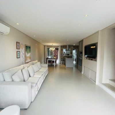 Casa em Condomínio com 149m², 3 quartos, 1 suíte, 2 garagens, no bairro Sambaqui em Florianópolis
