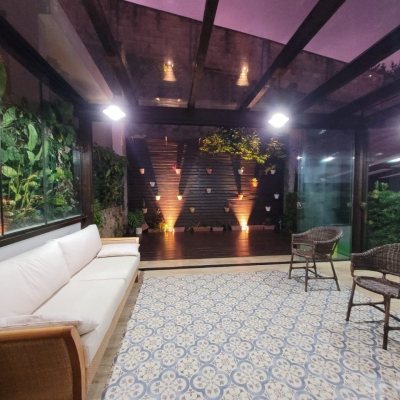 Casa em Condomínio com 149m², 3 quartos, 1 suíte, 2 garagens, no bairro Sambaqui em Florianópolis