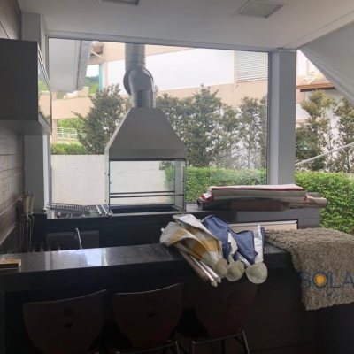 Casa em Condomínio com 400m², 4 quartos, 3 suítes, 4 garagens, no bairro Córrego Grande em Florianópolis