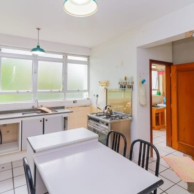 Apartamentos com 230m², 4 quartos, 1 suíte, 2 garagens, no bairro Agronômica em Florianópolis