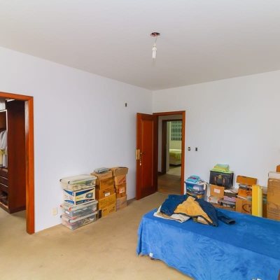 Apartamentos com 230m², 4 quartos, 1 suíte, 2 garagens, no bairro Agronômica em Florianópolis