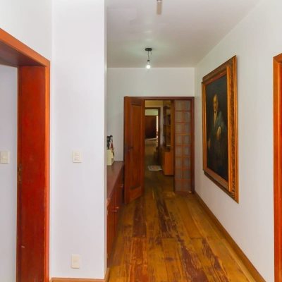 Apartamentos com 230m², 4 quartos, 1 suíte, 2 garagens, no bairro Agronômica em Florianópolis