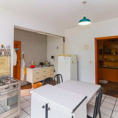 Apartamentos com 230m², 4 quartos, 1 suíte, 2 garagens, no bairro Agronômica em Florianópolis