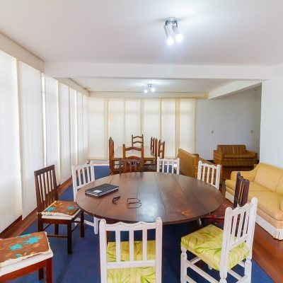 Apartamentos com 230m², 4 quartos, 1 suíte, 2 garagens, no bairro Agronômica em Florianópolis