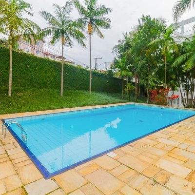 Apartamentos com 230m², 4 quartos, 1 suíte, 2 garagens, no bairro Agronômica em Florianópolis