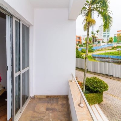 Apartamentos com 230m², 4 quartos, 1 suíte, 2 garagens, no bairro Agronômica em Florianópolis