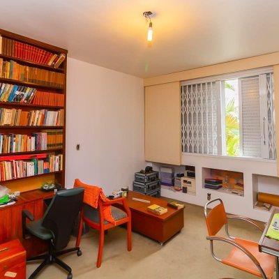 Apartamentos com 230m², 4 quartos, 1 suíte, 2 garagens, no bairro Agronômica em Florianópolis