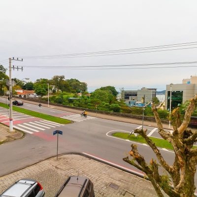 Apartamentos com 230m², 4 quartos, 1 suíte, 2 garagens, no bairro Agronômica em Florianópolis