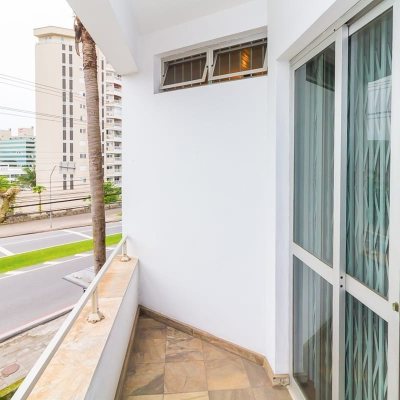 Apartamentos com 230m², 4 quartos, 1 suíte, 2 garagens, no bairro Agronômica em Florianópolis