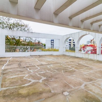 Apartamentos com 230m², 4 quartos, 1 suíte, 2 garagens, no bairro Agronômica em Florianópolis