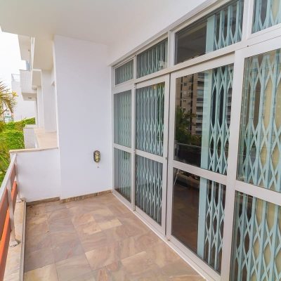 Apartamentos com 230m², 4 quartos, 1 suíte, 2 garagens, no bairro Agronômica em Florianópolis