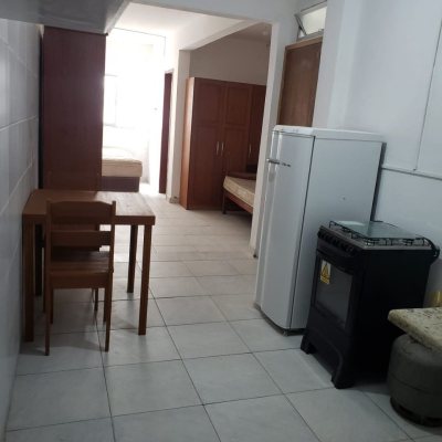 Casa Residencial/Comercial com 700m², 2 garagens, no bairro Trindade em Florianópolis