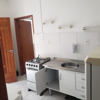 Casa Residencial/Comercial com 700m², 2 garagens, no bairro Trindade em Florianópolis