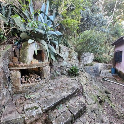 Casa Residencial com 130m², 2 quartos, 1 garagem, no bairro Morro Das Pedras em Florianópolis