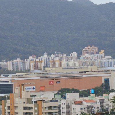 Casa Residencial com 291m², 4 quartos, 4 suítes, 3 garagens, no bairro Trindade em Florianópolis