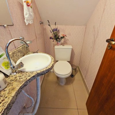 Casa Residencial com 291m², 4 quartos, 4 suítes, 3 garagens, no bairro Trindade em Florianópolis