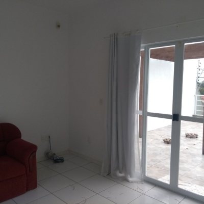 Casa Residencial com 139m², 2 quartos, 1 suíte, 1 garagem, no bairro Agronômica em Florianópolis