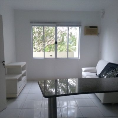 Casa Residencial com 139m², 2 quartos, 1 suíte, 1 garagem, no bairro Agronômica em Florianópolis
