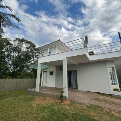 Casa Residencial com 139m², 2 quartos, 1 suíte, 1 garagem, no bairro Agronômica em Florianópolis