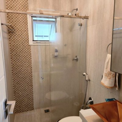 Casa Residencial com 278m², 3 quartos, 1 suíte, 3 garagens, no bairro Canasvieiras em Florianópolis