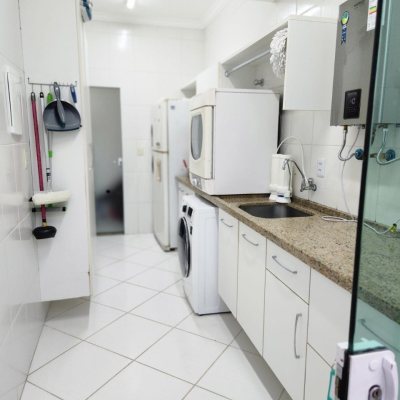 Casa Residencial com 278m², 3 quartos, 1 suíte, 3 garagens, no bairro Canasvieiras em Florianópolis