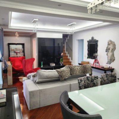 Casa Residencial com 278m², 3 quartos, 1 suíte, 3 garagens, no bairro Canasvieiras em Florianópolis