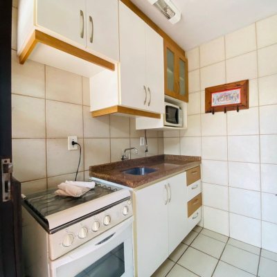 Casa em Condomínio com 55m², 2 quartos, 1 garagem, no bairro Canasvieiras em Florianópolis
