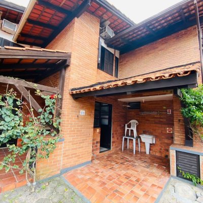 Casa em Condomínio com 55m², 2 quartos, 1 garagem, no bairro Canasvieiras em Florianópolis