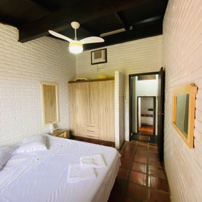 Casa em Condomínio com 55m², 2 quartos, 1 garagem, no bairro Canasvieiras em Florianópolis