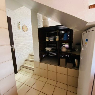 Casa em Condomínio com 55m², 2 quartos, 1 garagem, no bairro Canasvieiras em Florianópolis