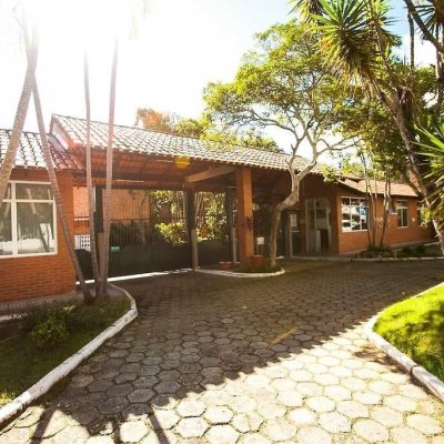 Casa em Condomínio com 55m², 2 quartos, 1 garagem, no bairro Canasvieiras em Florianópolis