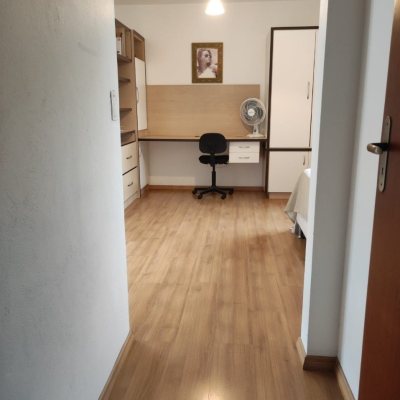 Casa Residencial com 143m², 4 quartos, 1 suíte, 2 garagens, no bairro Centro em São José