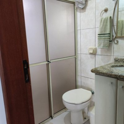 Casa Residencial com 143m², 4 quartos, 1 suíte, 2 garagens, no bairro Centro em São José