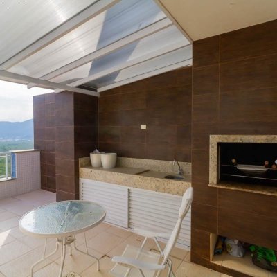 Cobertura com 297m², 4 quartos, 2 suítes, 3 garagens, no bairro João Paulo em Florianópolis