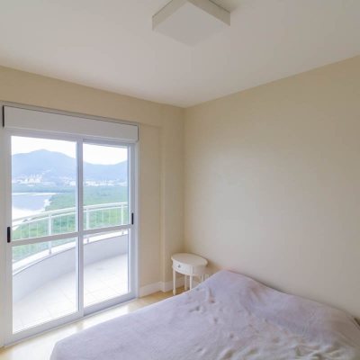 Cobertura com 297m², 4 quartos, 2 suítes, 3 garagens, no bairro João Paulo em Florianópolis