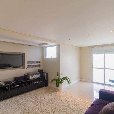 Cobertura com 297m², 4 quartos, 2 suítes, 3 garagens, no bairro João Paulo em Florianópolis