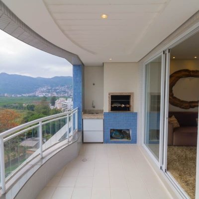 Cobertura com 297m², 4 quartos, 2 suítes, 3 garagens, no bairro João Paulo em Florianópolis