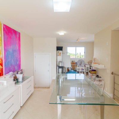 Cobertura com 297m², 4 quartos, 2 suítes, 3 garagens, no bairro João Paulo em Florianópolis