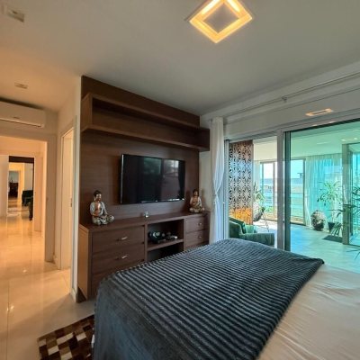 Cobertura com 191m², 2 quartos (sendo 2 suítes), 2 garagens, no bairro Campeche em Florianópolis