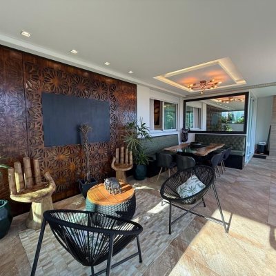 Cobertura com 191m², 2 quartos (sendo 2 suítes), 2 garagens, no bairro Campeche em Florianópolis